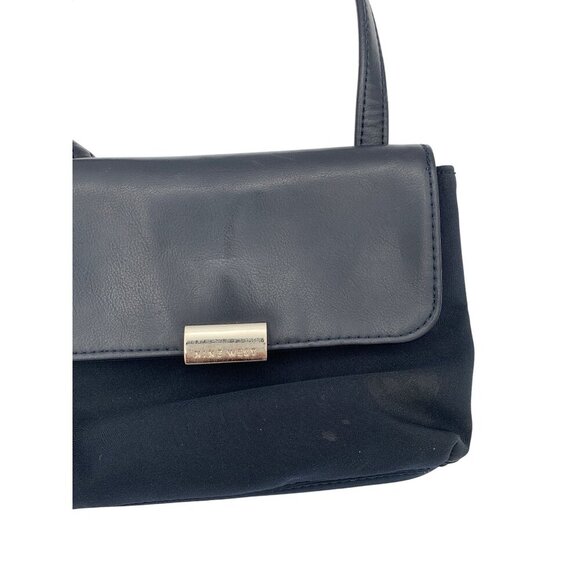 Nine West Black Crossbody Handbag With Adjustable Strap & Multiple Card Slots - Picture 2 of 6